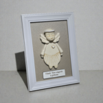 Keramikinis angelas rėmelyje 13x18cm