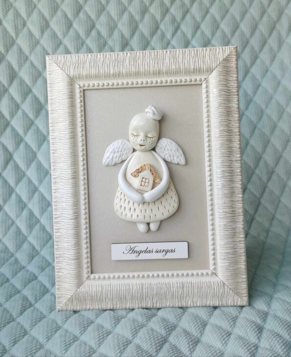 Keramikinis angelas rėmelyje su nameliu 15x20cm
