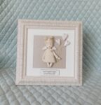Keramikinis angelas rėmelyje su balionais 20x20cm