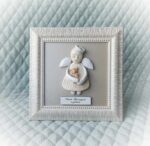 Keramikinis angelas rėmelyje su meškiuku 18x18cm