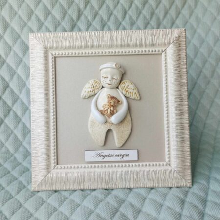 Keramikinis angelas rėmelyje su meškučiu 18x18cm