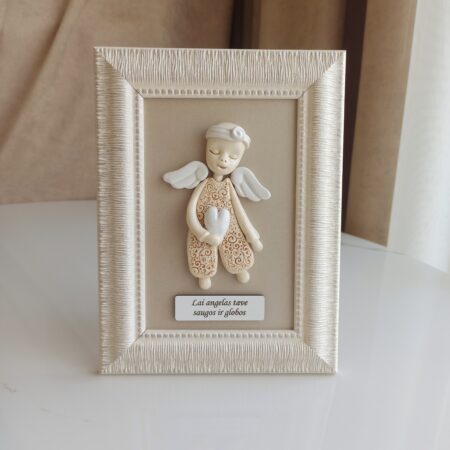 Keramikinis angelas rėmelyje su širdele 15x20cm