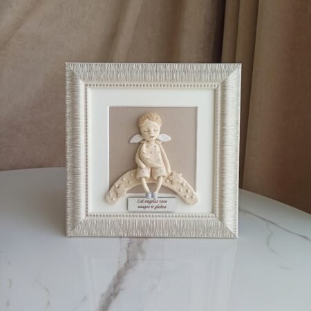 Angelas ant arkos su mėnuliu rėmelyje 20x20cm