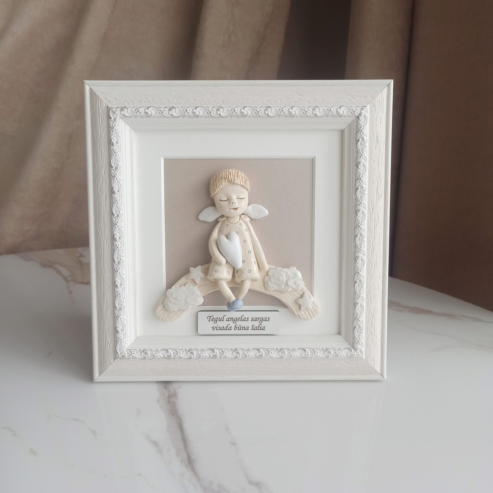 Angelas debesyse rėmelyje 20x20cm Angelas debesyse rėmelyje 20x20cm